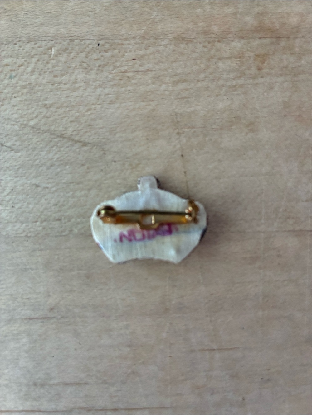 Vintage Teeny Tiny Crown Brooch! - Picture 5 of 6